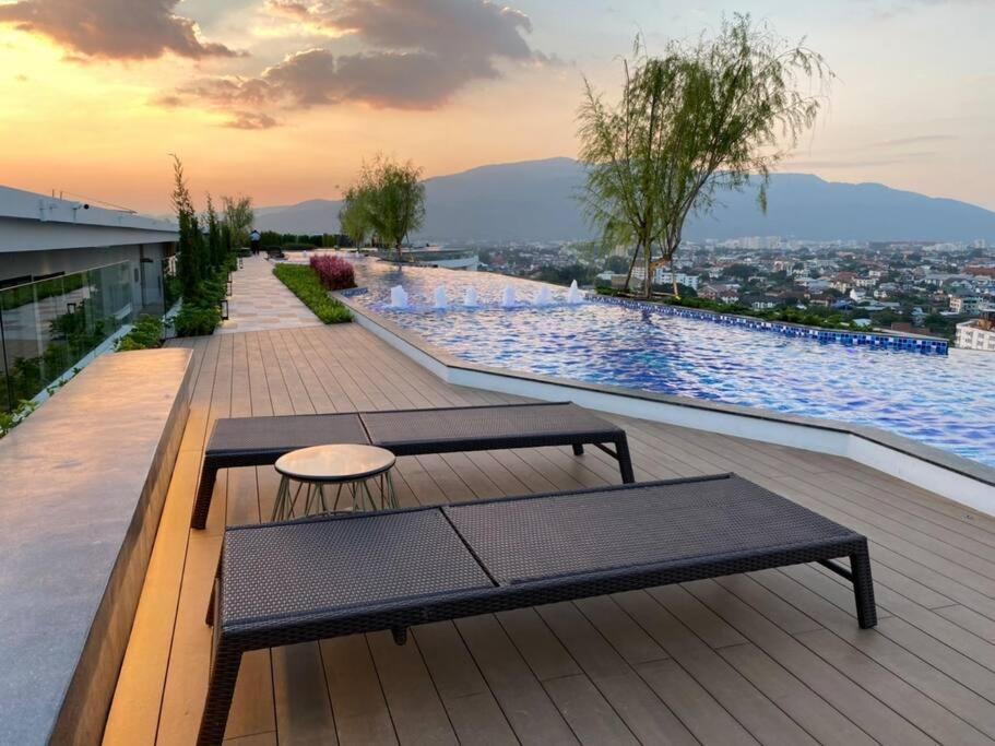 New & Cozy 2 Bedroom @ The Astra Sky River Chiang Mai Ngoại thất bức ảnh