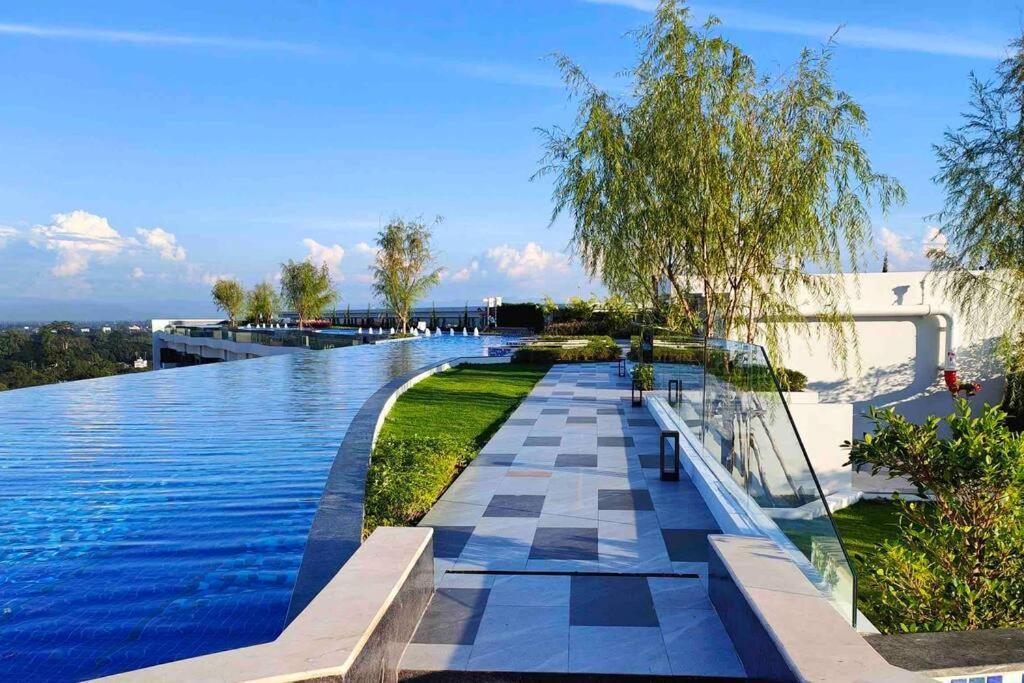 New & Cozy 2 Bedroom @ The Astra Sky River Chiang Mai Ngoại thất bức ảnh